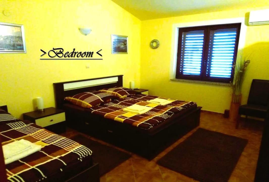 House White Stone Split Apartamento Podstrana Quarto foto
