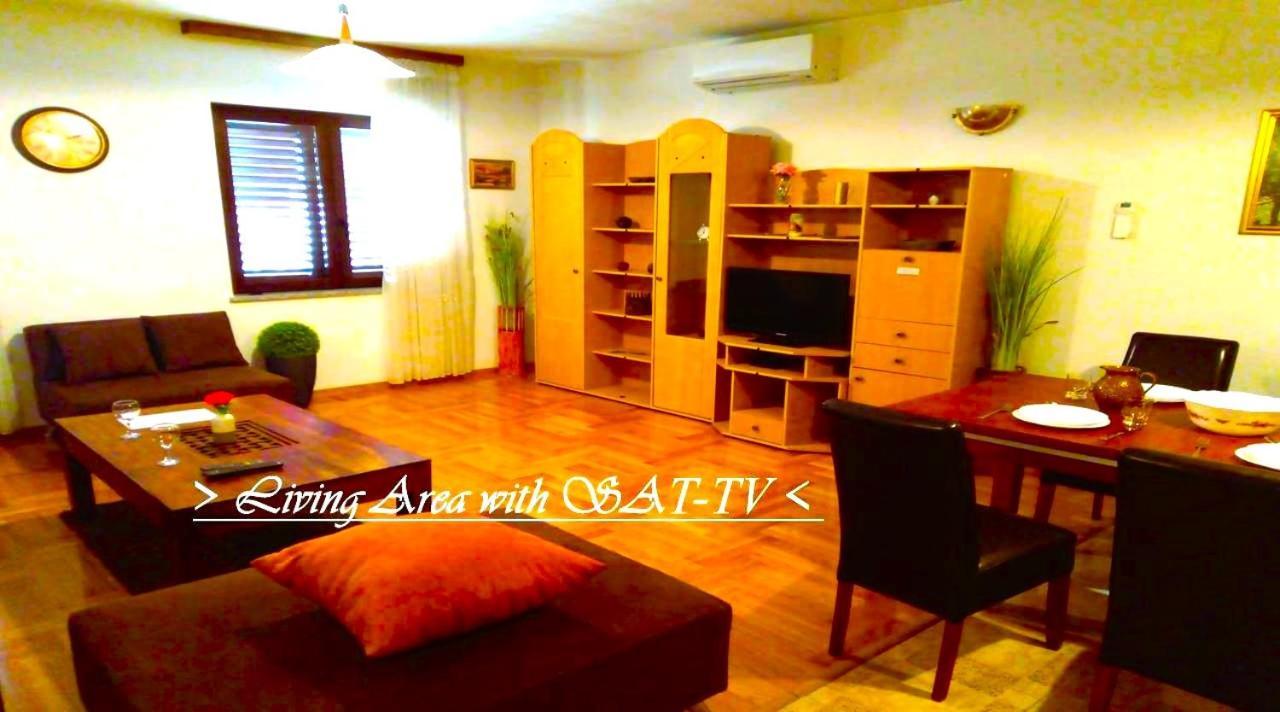 House White Stone Split Apartamento Podstrana Quarto foto